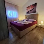 Apartmans Maslina *