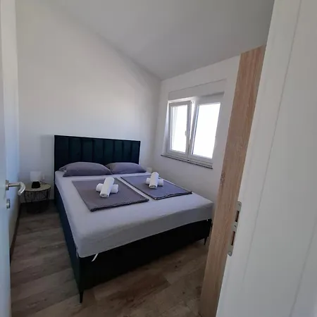 Apartmans Maslina דירה