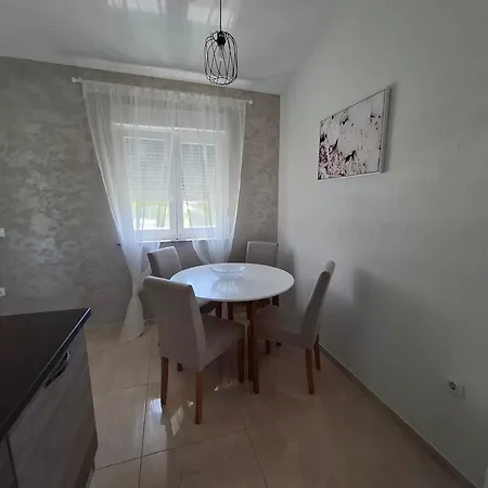 Apartmans Maslina Vir