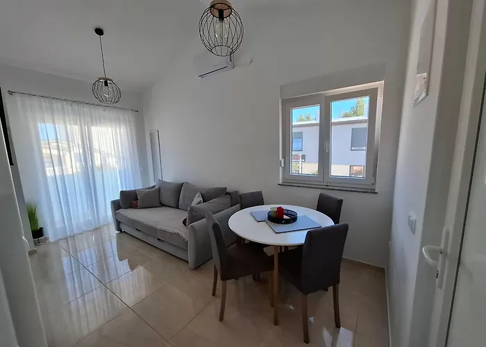 Apartmans Maslina Apartment Vir